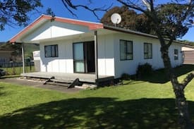 Tolaga Bay House | "Tukakahumai," Family bach in Tolaga Bay