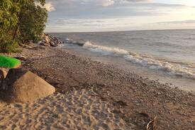 Grand Beach Cabin | Walk footsteps to Grand Beach / lake !