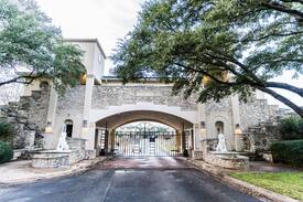 Highland Lake Estates House | The Gatehouse at The Island on Lake Travis.