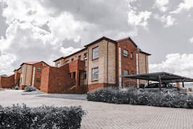 Krugersdorp Apartment | Clivia Crescent, Krugersdorp