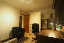 Riegelsberg Apartment | Modernes und helles Gästezimmer