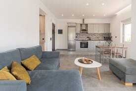 Zakynthos Town Apartment | 'Babos Apartments' - Apt2
