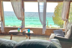 Lion's Head Cabin | Stay at our Lion's Head Cottage"Caribbean Dreams"