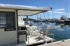 Soldiers Point Boat Rental | Unique Houseboat Getaway - Port Stephens