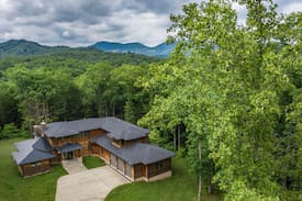 Fayetteville House | Gigantic Luxury Modern Home in The New River Gorge