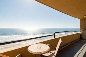Centro Playas Apartment | La Jolla De Rosarito! 800 Meters to Papas & Beer!