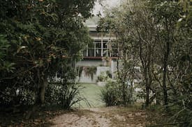 Berrara House | Salthouse Berrara - the perfect beach side retreat