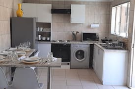 Greater Johannesburg Metropolitan Area House | Mana Cosy and Comfy Guest Cottage i