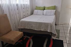 Rustenburg Bed & Breakfast | Royal Majesty Guest House