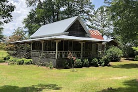 Andalusia Bed & Breakfast | The Cottle House Bed and Breakfast - Red Room