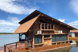 Chapada dos Guimaraes Boat Rental | Casa flutuante no Manso