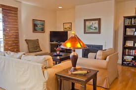 Long Beach House | Intrepid House - Dog Friendly