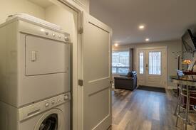 Crofton House | 2 Wheel Inn located oceanside in Crofton B.C.