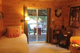 Caledon Cabin | Belfountain Riverside Cabin in Caledon