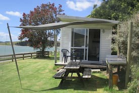 Wayby Cabin | Waterfront retreat on the Kaipara Harbour