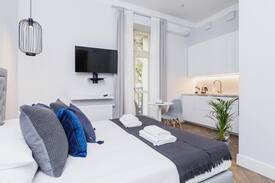 Warszawskie Apartment | Cozy studio/ Main Station / 8 Topolowa Street