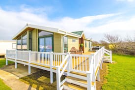 Camber House | MP760 Lodge - Camber Sands Holiday Park - Sleeps 8 - Huge Gated Decking - Quiet Location