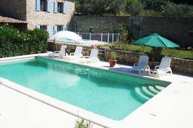 Faucon House | Le gîte de la fontaine