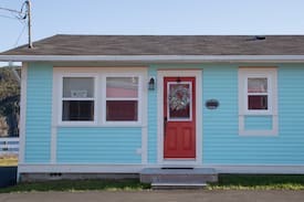Placentia House | Sea Rose Cottage - beautiful 2BR next to the ocean