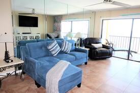 Madeira Beach Apartment | Las Brisas 403 Madeira Beach 3 Bedroom 2 Bath Beautifully Upgraded Free WIFI