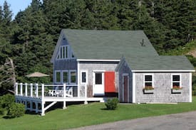 Queensport Cabin | Queensport Beach House