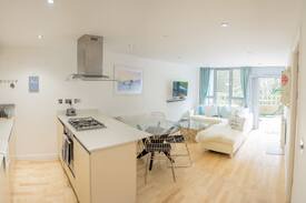 Newquay Apartment | Headland Hideaway, Fistral Beach Newquay, Cornwall