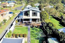 Hyams Beach House | Stonefish at Hyams Beach
