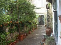 Sant'Agnello House | PARVA SED APTA MIHI