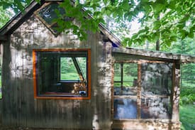Williamsburg Cabin | Hermit's Hut, High Meadow, Patchwork Farm Retreat