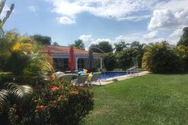 Melgar Villa | Casa campestre con Piscina en Verdesol para 14
