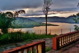 Wai House | Valley view Bungalow on rent in Panchgani