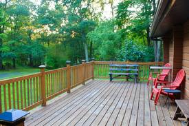 Stroudsburg Cabin | Cozy Pocono Cabin Close to Everything!