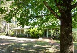 Holyoake Cabin | Jarrah Forest Lodge - Forestry Hut