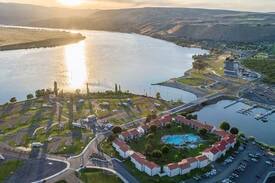 Quincy Apartment | Crescent Bar Resort Condo