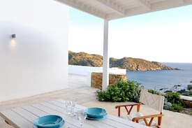 Ios Town Apartment | Theros apartments Mylopota Bay