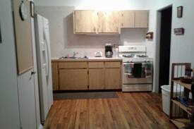 New Smyrna Beach Apartment | Blarney Beach Castle ! Cozy cottage close to Ocean