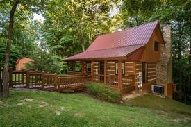 Helmsburg Cabin | Snoozing Moose Log Cabin