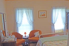 Barnet Bed & Breakfast | The Old Homestead, a real Vermont B&B
