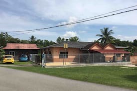 Kampung Teluk Kemang Villa | Villa Ombak Rindu