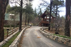 Twin Creek Village Cabin | Stony Lane -- Dog Friendly Cabin
