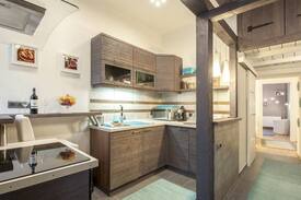 Terezvaros Apartment | Budapest Gallery Home