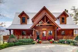 Gatlinburg - Pigeon Forge Cabin | Til's Den