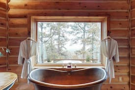 Ferndale Other | Luxury Private Log Cabin Getaway w/ Hot Tub