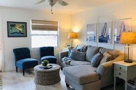 Dunedin Cabin | The Blue Bay Cottage, in Downtown Dunedin!