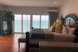 Nassau Villa | Caribbean 7 Oceanfront, private Pool, Gated Community *