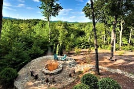 Ellijay Cabin | Tukanu | Ellijay, GA