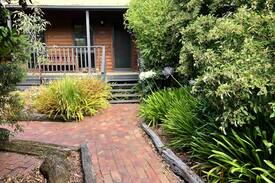 Somers Cabin | Charming Beach cottage in Somers