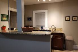 Sherman Hill Apartment | Historical Sherman Hill near downtown Des Moines