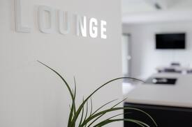 Lollar Apartment | Raum und Ruhe im Loftalive