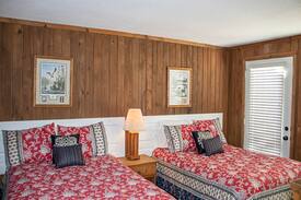 Snowshoe House | Lands End 7 5 bed walk to the Village Pet Welcome!